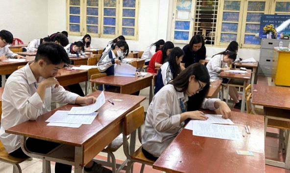 Đáp án bài khảo sát chất lượng 2 môn Ngữ Văn, Toán dành cho học sinh lớp 11 tại Hà Nội