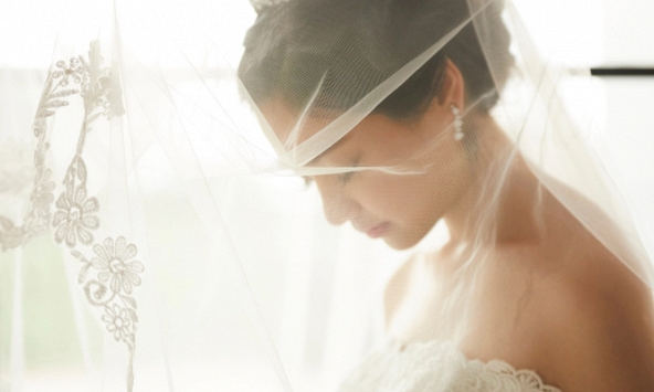 Ngày cưới con riêng của chồng, tôi cho luôn cuốn sổ đỏ và nhắn nhủ mấy lời khiến chồng rưng rưng nước mắt