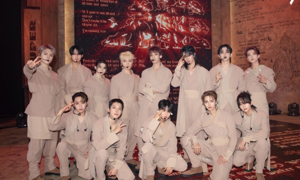 'Nhóm nam kế nhiệm BTS' cày cật lực: Lịch diễn kín năm, công phá 2 đại nhạc hội quốc tế và còn xác nhận comeback!