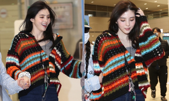 Han So Hee đã về Hàn: Tự tin khoe nhẫn ngón áp út, sa sút tinh thần vẫn cười tươi như hoa!