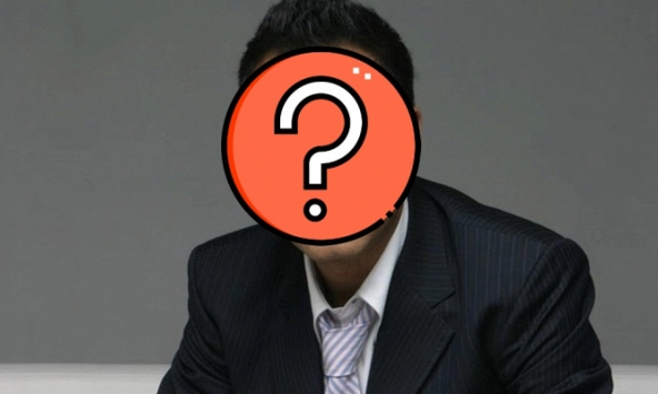 Tài tử miệt mài đóng “phim rác” để kiếm tiền cho vợ thỏa mãn đam mê shopping