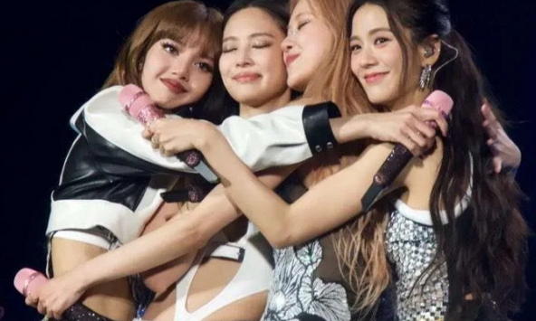 BLACKPINK gia hạn hợp đồng bao nhiêu năm?