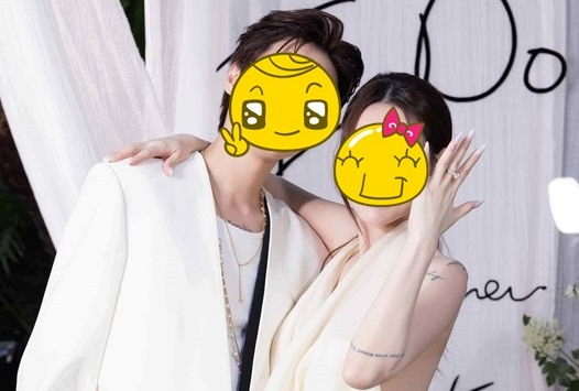 Couple trai trẻ - “phú bà” lệch 9 tuổi bất ngờ thông báo 'săn bé Rồng' thành công chỉ sau 7 tháng hạ sinh con đầu lòng