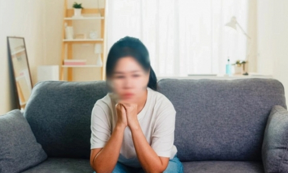 Chồng tôi đập nát máy tính của con trai và phản ứng của con làm tôi mất ăn mất ngủ cả tuần nay