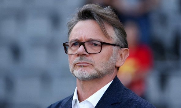 HLV Troussier phát biểu sau các trận đấu như thế nào khiến cộng đồng mạng nổi giận đòi sa thải?