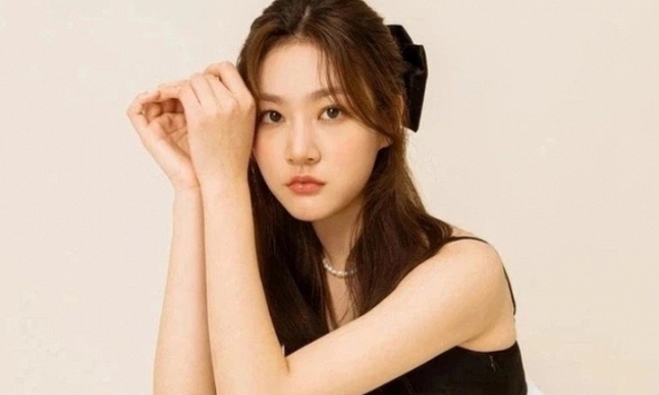 Người quen tiết lộ tình trạng đáng lo ngại của Kim Sae Ron: “Cô ấy gặp bất ổn tâm lý, có điều không thể nói ra”