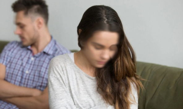 Choáng váng khi biết mục đích mỗi tháng chồng cho em gái một nửa tiền lương, giờ lại định mua cả ô tô cho em