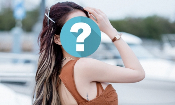 DJ Ngân 98 công khai đi show giá 200 triệu, 'mẹ chồng' lên tiếng bênh vực vụ mặc hở