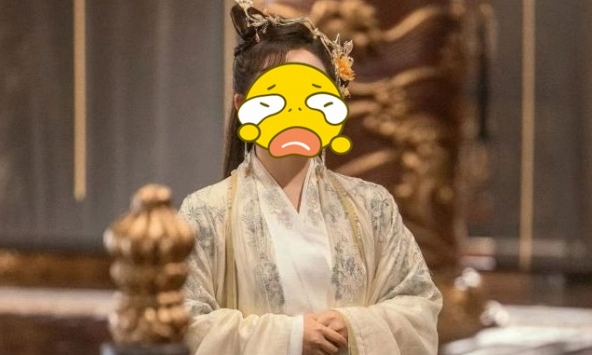 Sao nữ phá nát nguyên tác Dữ Phượng Hành khiến dân tình phẫn nộ, 'xấu người xấu nết' mà đòi đóng đệ nhất mỹ nhân