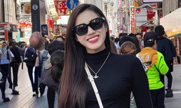 Hoa hậu Đỗ Hà khoe thêm ảnh du lịch Nhật Bản, nói 1 câu rõ thái độ giữa nghi vấn hẹn hò thiếu gia 