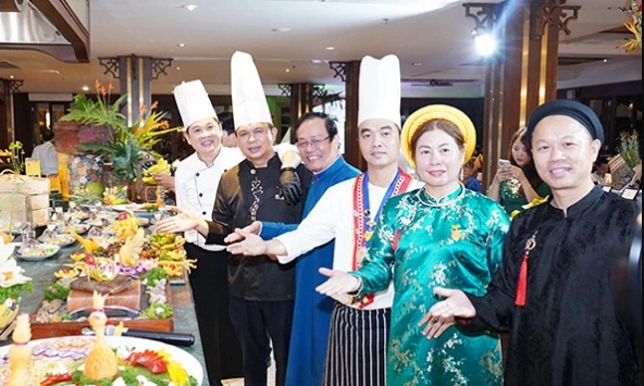Đêm tiệc Xuân 'Cội nguồn Việt - Nghệ nhân di sản Việt' tôn vinh ẩm thực Việt Nam 