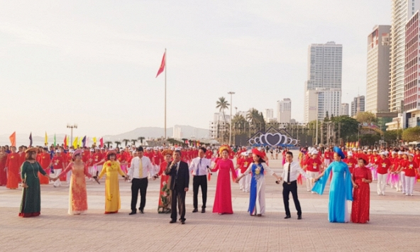 Hội UNESCO tỉnh Khánh Hòa với chương trình Nha Trang bừng sáng