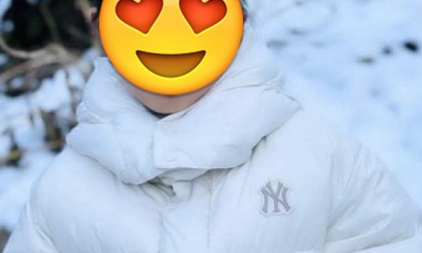 Cô con gái được đánh giá là thiên tài ngôn ngữ của nữ diễn viên này giờ trổ mã, lộ thêm 1 chi tiết cho thấy mẹ dạy khéo