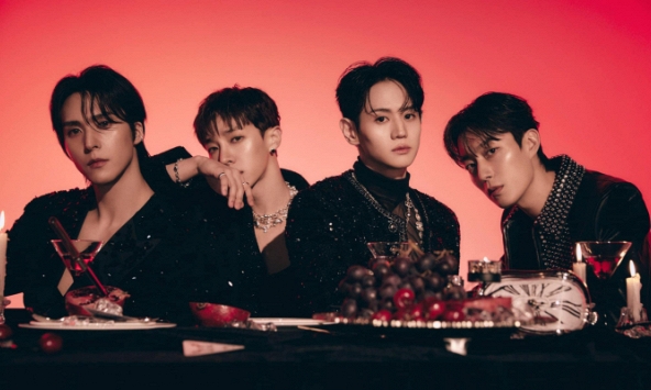 Chuyện lạ Kpop: Nhóm nhạc nam lấy lại được tên cũ từng làm nên thương hiệu sau... 7 năm xài tên mới!