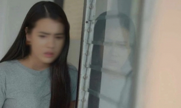 Thấy người đàn ông bán chổi bên vỉa hè mà tim tôi đau thắt, vội quay lưng để lau giọt nước mắt muộn màng