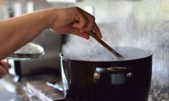 Thường xuyên đun lại 5 loại thực phẩm này tương đương với tự sát mỗi ngày