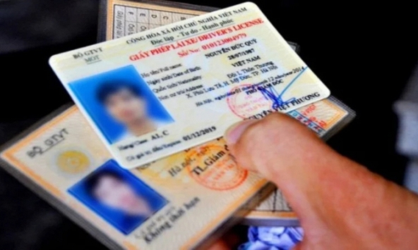 6 trường hợp sắp bị thu hồi giấy phép lái xe, ai cố giữ lại sẽ bị phạt nặng!