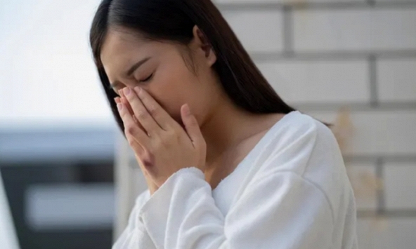 Chỉ còn 10 ngày nữa là đám cưới thì bạn trai mang đến 'tin sét đánh' khiến tôi gục ngã