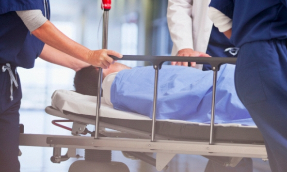 Nam sinh cấp 2 ở Quảng Bình bị bạn đâm thủng thận