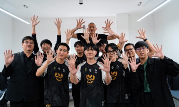 Nhà vô địch VCS lập thành tích 'chục năm có một' trong lịch sử LMHT