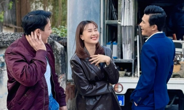 Mê cái cách khán giả bảo vệ Hồng Diễm khi bị chê già!