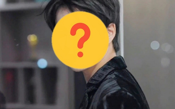 Nam ca sĩ 27 tuổi bị ung thư di căn não, tình trạng sức khỏe tiên lượng xấu