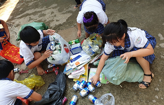 Không nộp giấy vụn bị phạt tiền, từ bao giờ 'kế hoạch nhỏ' lại trở thành nỗi 'ác mộng lớn' của học sinh?