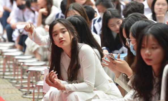 Đây được xem là ngôn ngữ lâu đời nhất thế giới, nghe cực lạ và chưa có trường nào đào tạo ở Việt Nam