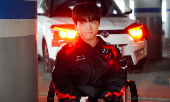 Keria có hành động cực ngọt sau trận thua Gen.G khiến khán giả VCS thi nhau 'nhận rể'