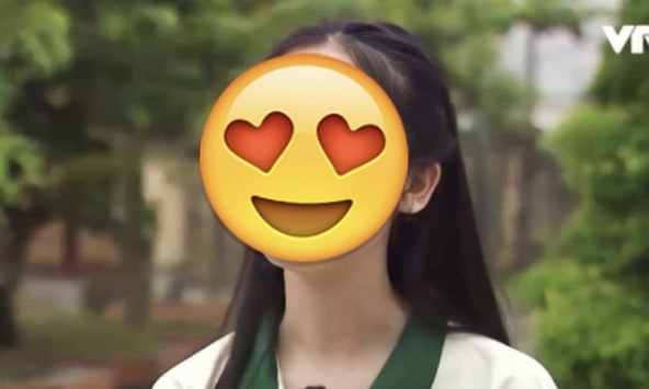 Bức ảnh cô gái trên VTV bất ngờ được chia sẻ khắp MXH: Thì ra là 'gương mặt thân quen', xứng danh vẻ đẹp tri thức