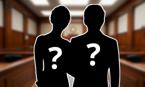 Hôn nhân địa ngục: Nam diễn viên hạng A ngoại tình, đã khóa cửa không cho vợ con vào nhà còn dùng vũ khí giả uy hiếp