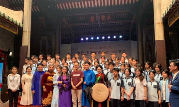 Di sản văn hoá Việt tiếp cận học đường Trung Quốc