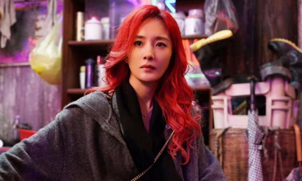 Dương Mịch nhận 'gạch đá' vì coi thường nhân viên, netizen bức xúc: 'Đừng đạp người khác để nâng mình lên'