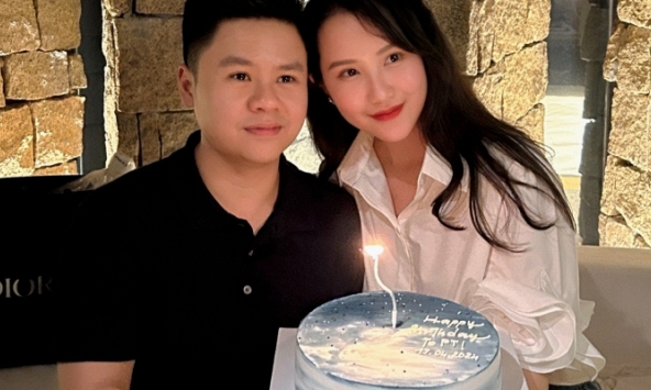 Phan Thành hiếm hoi lộ diện bên Primmy Trương, visual lão hoá ngược của cả 2 trở thành tâm điểm 