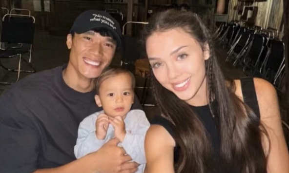 Động thái gây chú ý của vợ mẫu tây Bùi Tiến Dũng khi lần đầu thưởng thức đặc sản Tây Nguyên