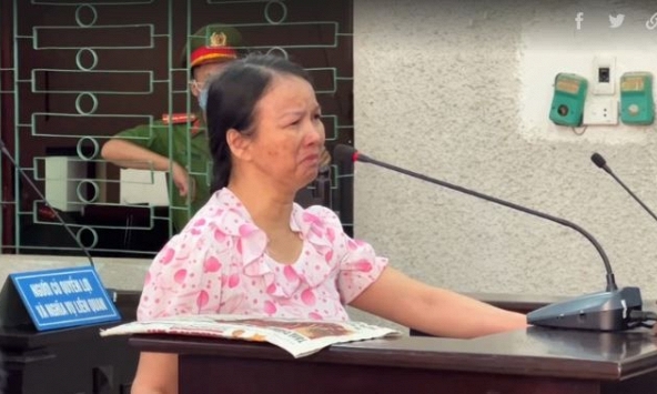 Mẹ nữ sinh giao gà bật khóc kêu oan, khẳng định không phải là người mẹ 'vì tiền nên không cứu con'