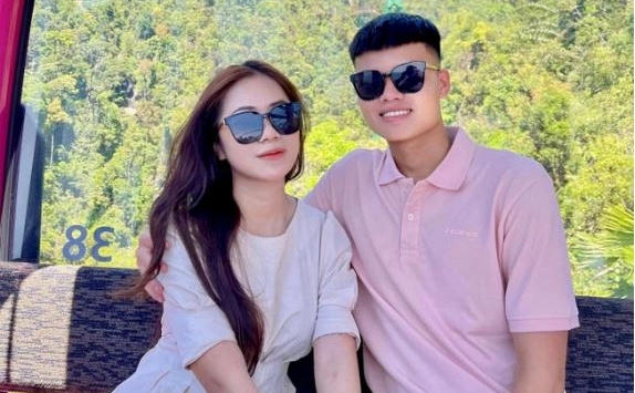 Bạn gái bất ngờ tiết lộ tính cách thật của Văn Tùng U23 Việt Nam: Nói chuyện thô nhưng tốt bụng, tài khoản còn 300 nghìn vẫn làm từ thiện