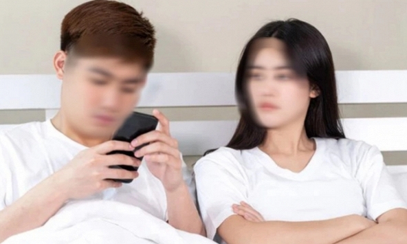 Cứ nghĩ đi du lịch sẽ hâm nóng tình cảm vợ chồng, ngờ đâu anh đòi cho cả vợ cũ đi cùng