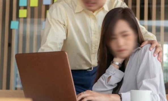 Thương bà nội vất vả chăm sóc cháu nên mỗi tháng tôi biếu 5 triệu, nào ngờ chồng trách một câu khiến tôi chưng hửng