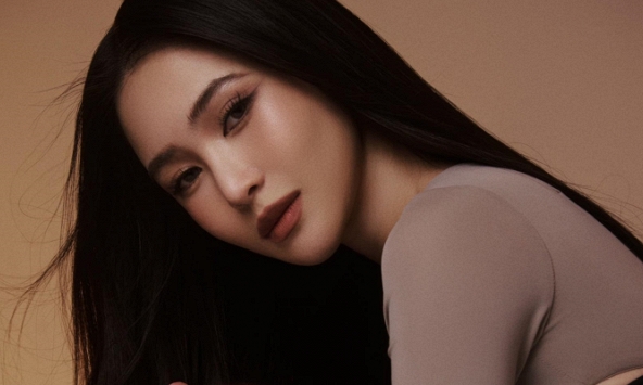 Nóng: Hương Tràm chính thức lên tiếng về thông tin sinh đôi ở Mỹ