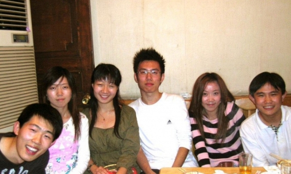 'Kiếp nạn' đi họp lớp cấp 3 dịp nghỉ lễ: Nhóm 'đại gia' vào nhà hàng gọi món đắt tiền, đến khi nhận hoá đơn liền lộ bản chất!