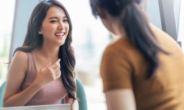 Ngày cưới, đồng nghiệp nhe răng khoe: 'Chồng em xấu nhưng giàu', nửa năm sau, tôi ngã ngửa khi cô ấy xin ảnh chồng mình