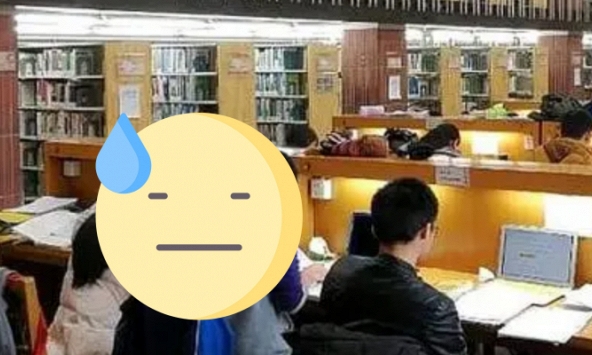 Bức ảnh chụp bên trong thư viện Thanh Hoa bị tung lên mạng: Người giỏi không đáng sợ, đáng sợ là họ vừa giỏi vừa nỗ lực!