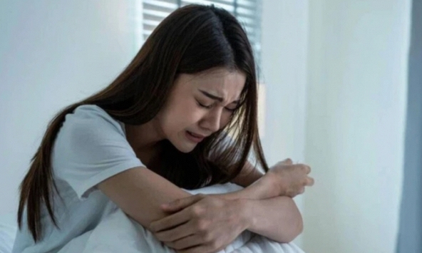 Từ một cô gái năng động đầy sức sống, sau 7 năm làm vợ anh, tôi biến thành người nhút nhát sợ sệt