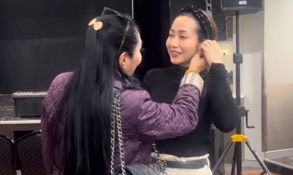 Ngọc Huyền gặp Ốc Thanh Vân ở Úc, tiết lộ chuyện bị đồn 'đi diễn nhà hàng'
