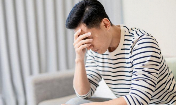 Bàng hoàng khi vô tình trông thấy những vết sẹo trên cổ tay em trai, sau cuộc nói chuyện hỏi han, tôi càng sốc và hoang mang