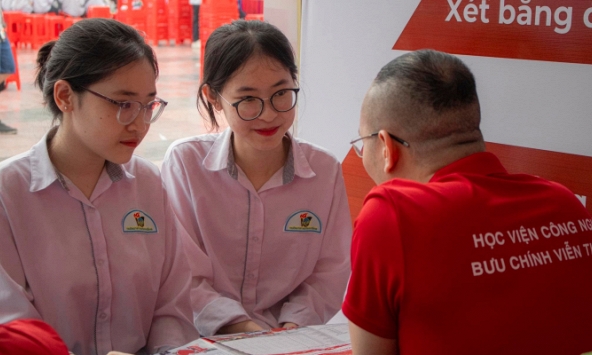 'Đỉnh' như Học viện Công nghệ Bưu chính Viễn thông, trao học bổng lên đến 500 triệu đồng cho thí sinh trúng tuyển ĐH 2024: Miễn phí từ A-Z!