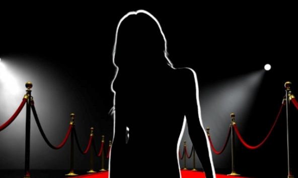 Nữ diễn viên 24 tuổi bị nghi lộ clip nhạy cảm, có dòng trạng thái lạ gây dậy sóng sau khi vướng ồn ào