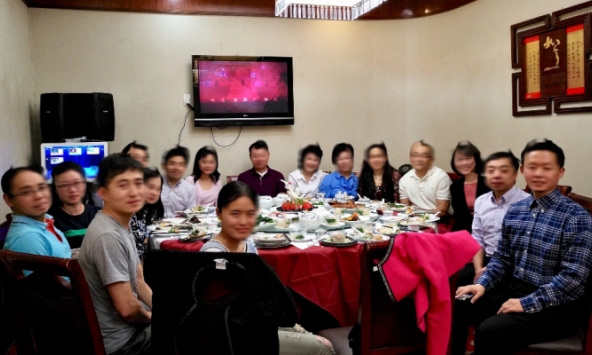 Chồng mượn ô tô của anh vợ, cầm theo 20 triệu đi họp lớp đại học, nửa đêm mới mò về: thêm 1 chi tiết khiến vợ con sốc