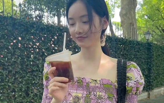 1 thời điểm uống cà phê khiến lượng đường trong máu dễ mất kiểm soát, người càng trẻ càng thích làm